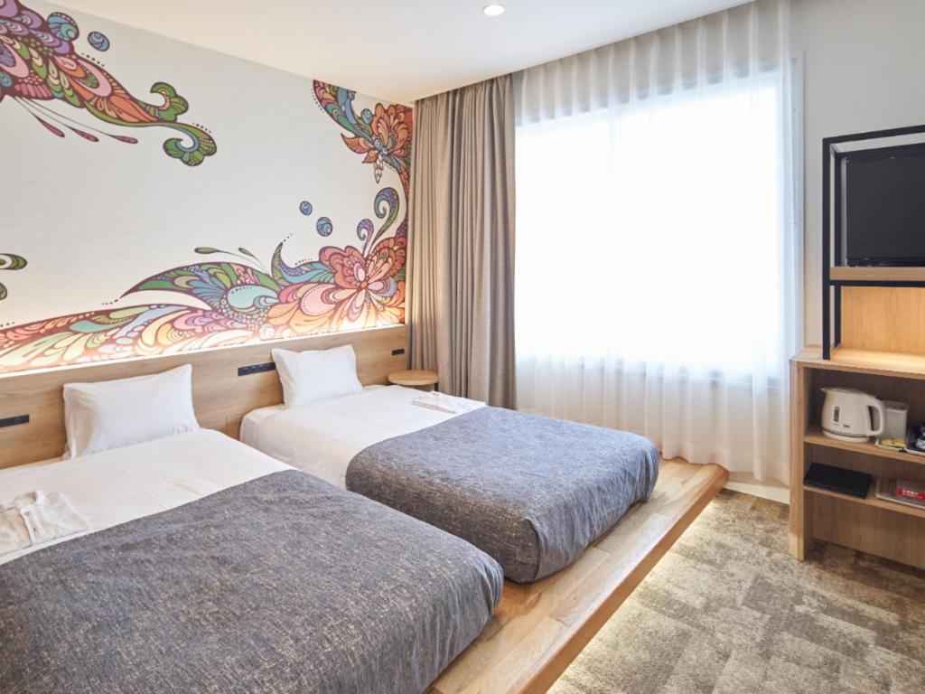 The Nest Naha Hotel Exterior photo